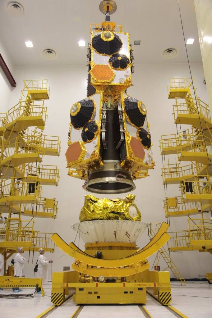 Sechs Globalstar-Satelliten auf dem Dispenser CR Arianespace Globalstars